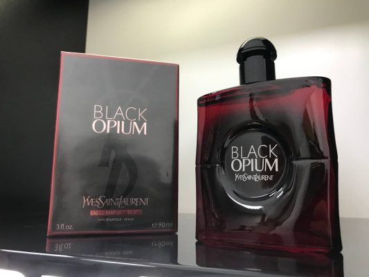 Yves Saint Laurent Black Opium Over Red 